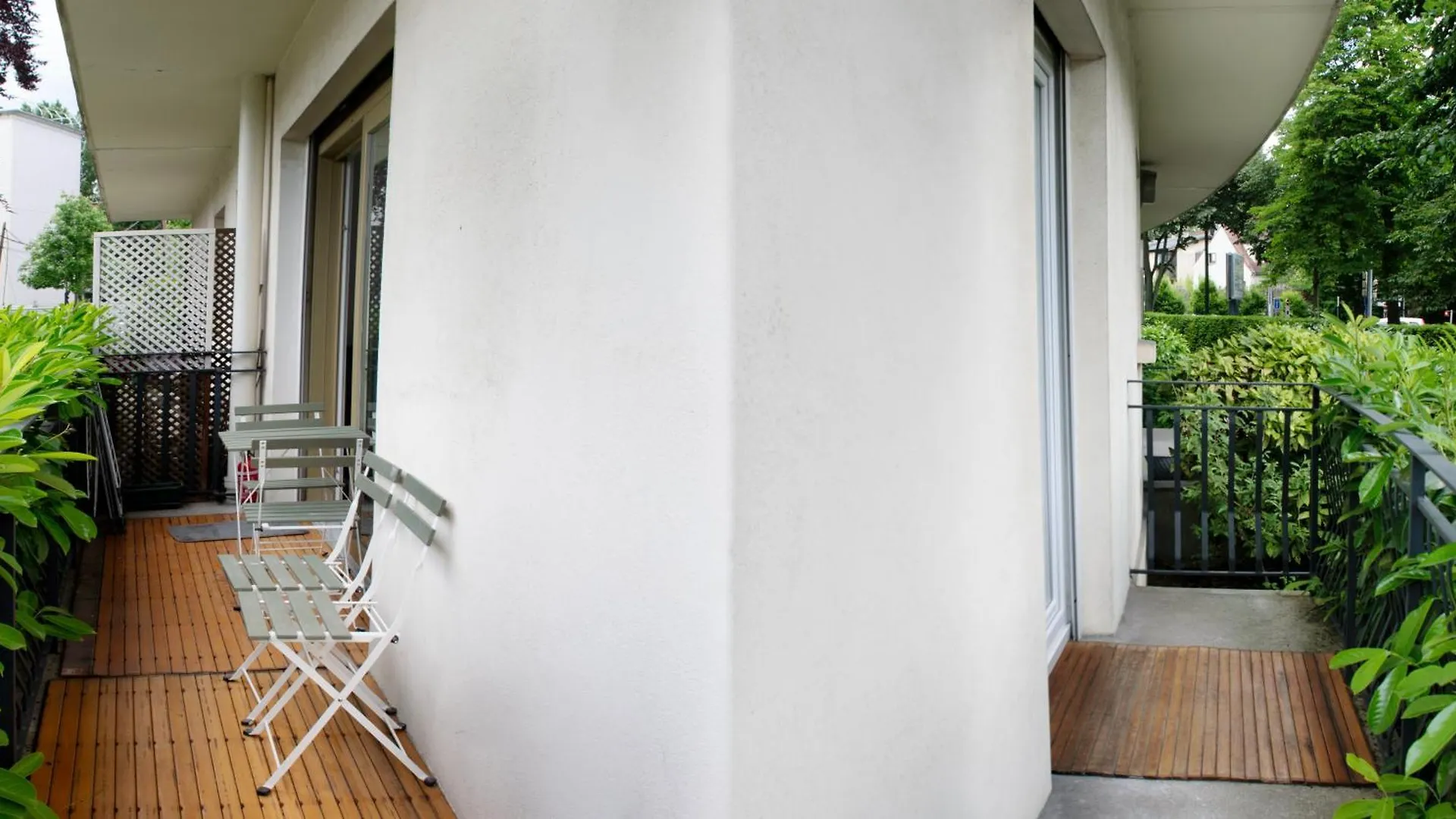 New Flat Near Paris With Secure Parking 7' To Rer B Direct Line Cdg Ory Apartment Le Plessis-Robinson